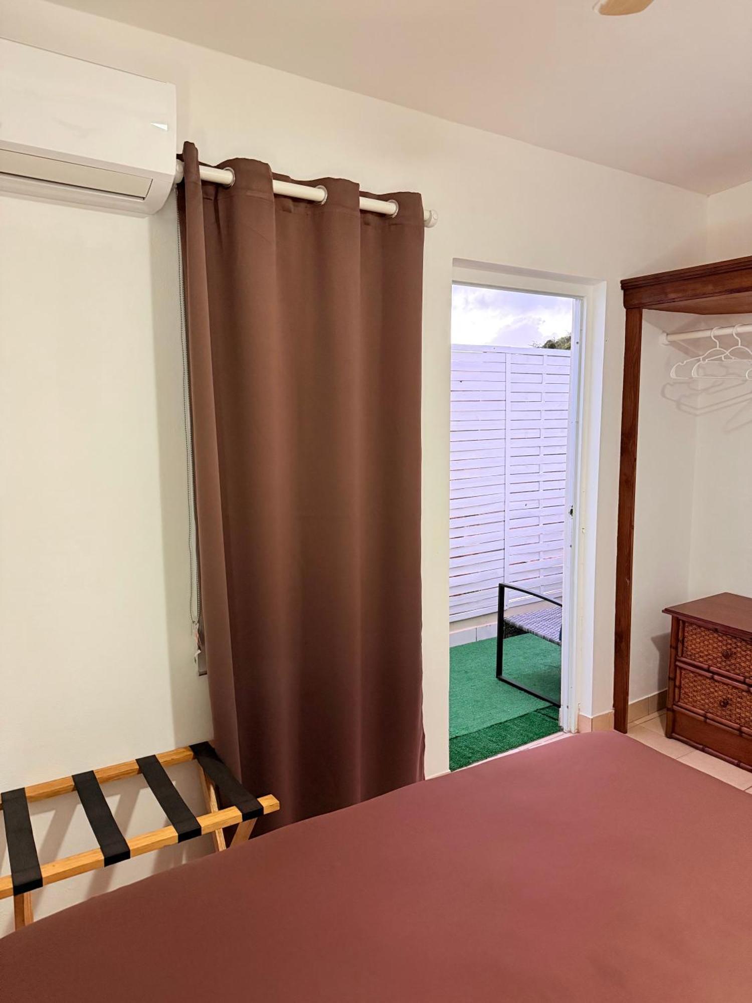 Hill Top Cottage La Savane 外观 照片